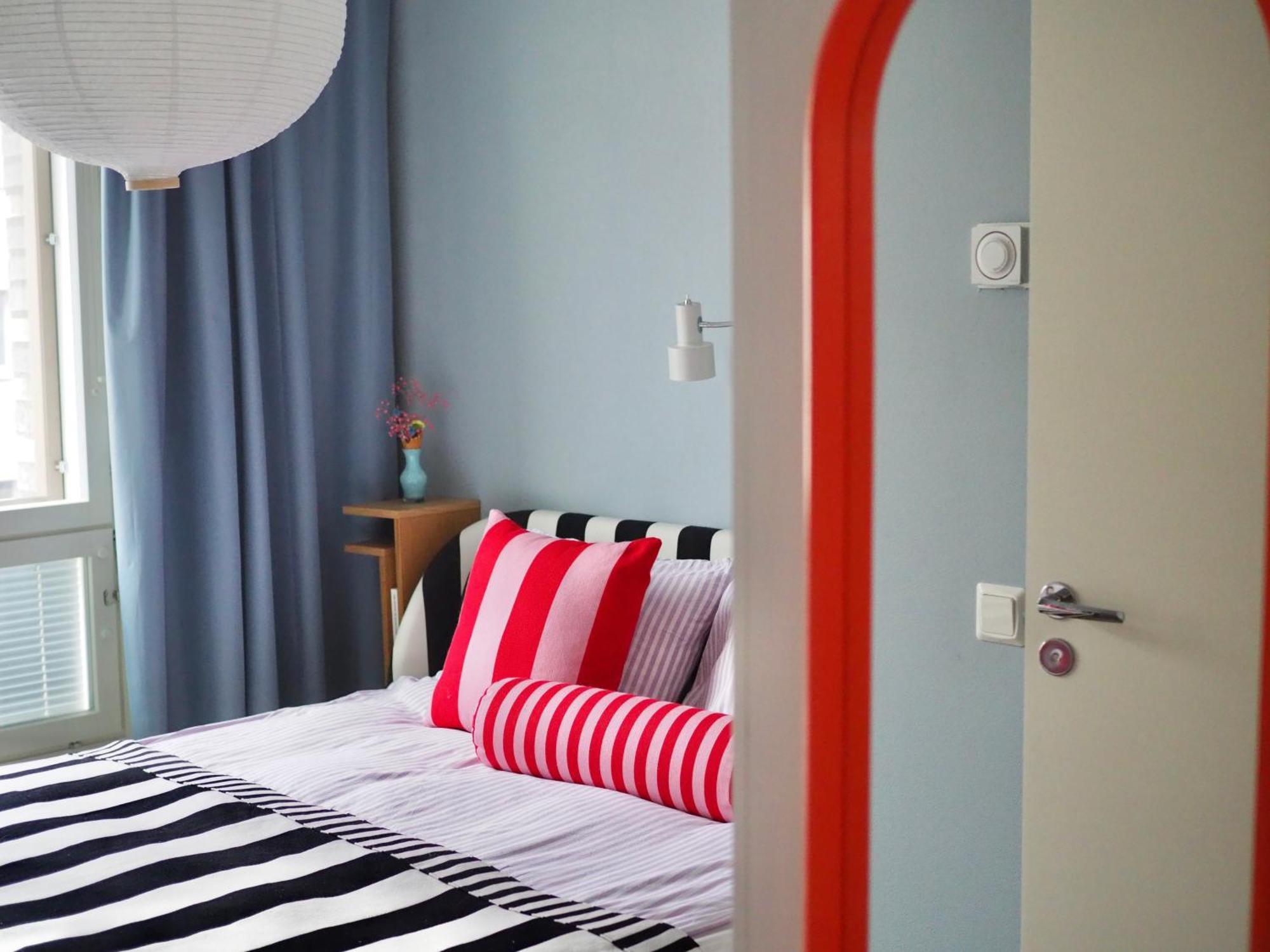 Candy-Colored Two-Room Condo With Sweet Views Helsínquia Exterior foto