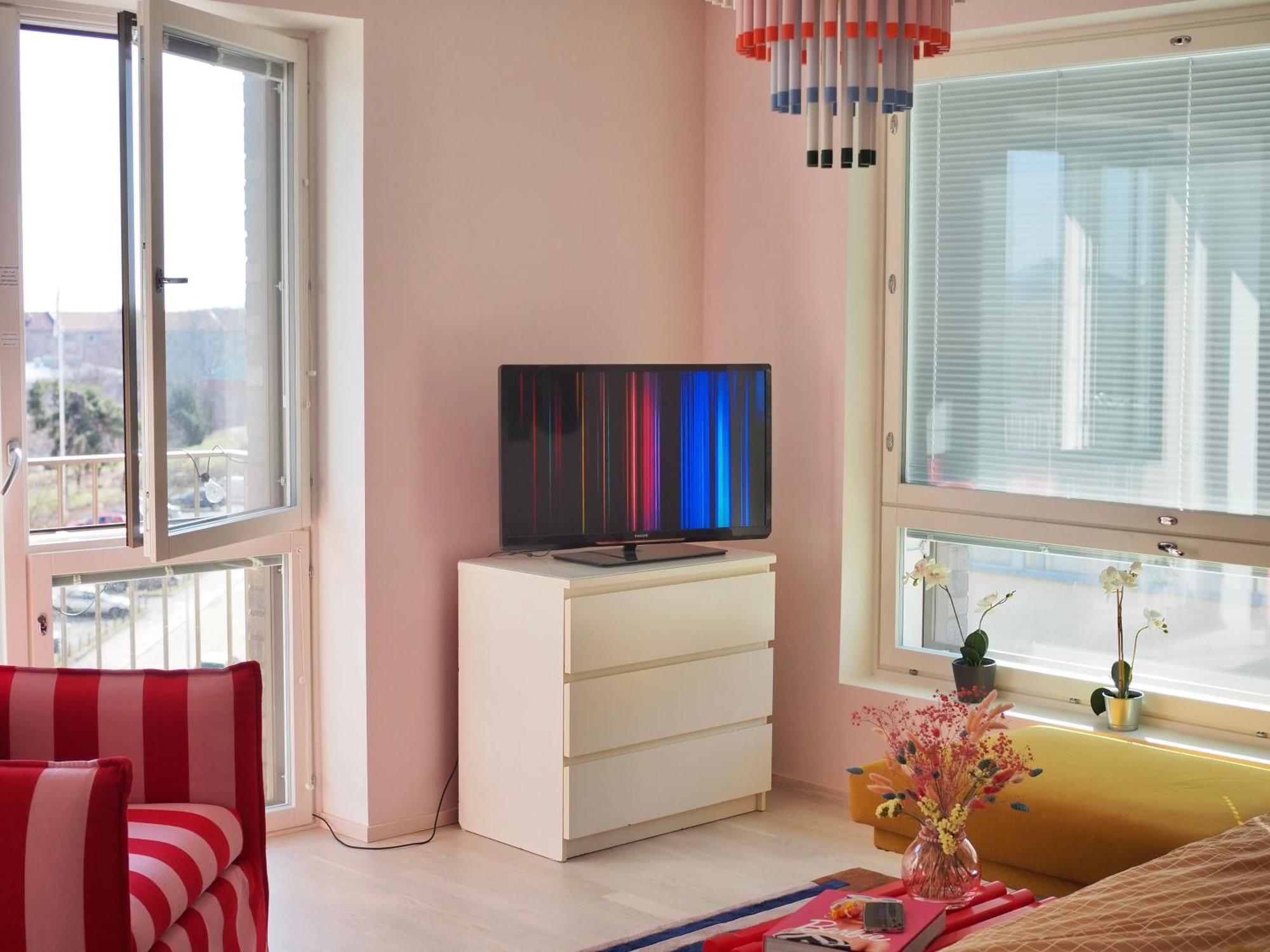 Candy-Colored Two-Room Condo With Sweet Views Helsínquia Exterior foto